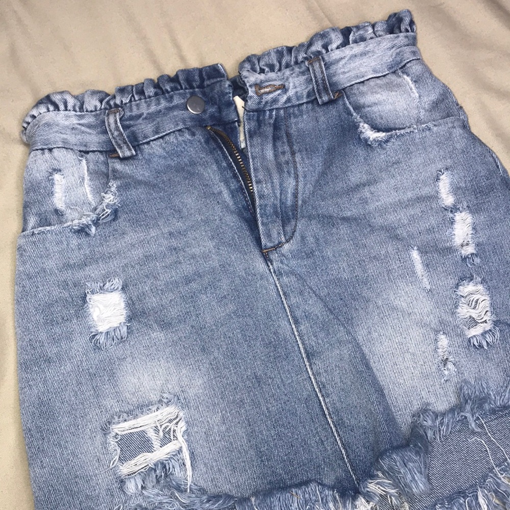 Adorable denim skit